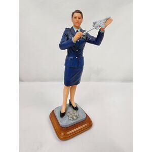Vanmark American Heroes Statue Figurine "Pre-Flight Briefing" Female USAF Blues